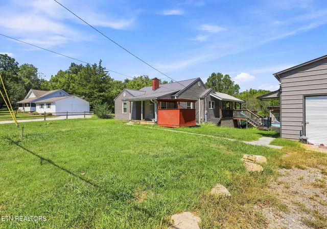 Photo 2 of Single family home for sale at 6420 Sevierville Pike, Knoxville, TN 37920 | MLS# 1354287 | Listing updated on 2026-09-07