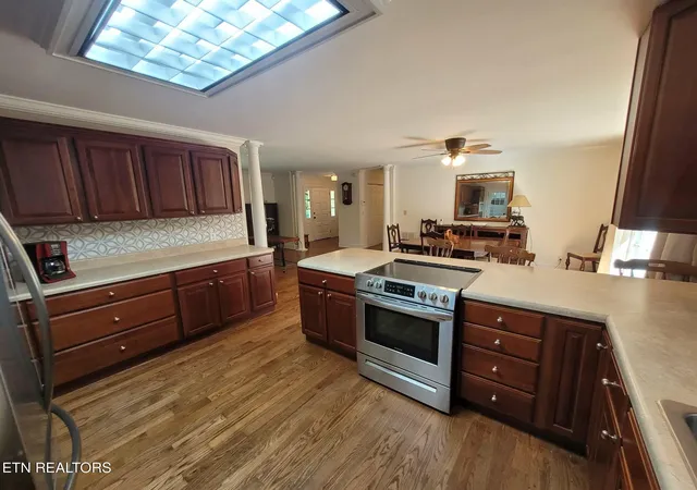 Photo 4 of Single family home for sale at 6374 Highway 11 E, Lenoir City, TN 37772 | MLS# 1354346 | Listing updated on 2026-09-18