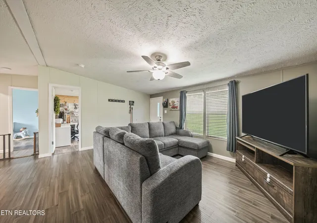 Photo 3 of Single family home for sale at 115 Gray Dove Ln, Powell, TN 37849 | MLS# 1354296 | Listing updated on 2026-09-14