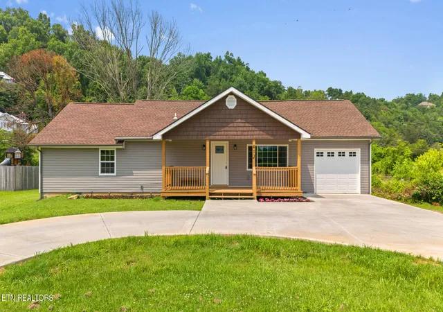 Photo 1 of Single family home for sale at 412 Apple Valley Rd, Sevierville, TN 37862 | MLS# 1354226 | Listing updated on 2026-09-16
