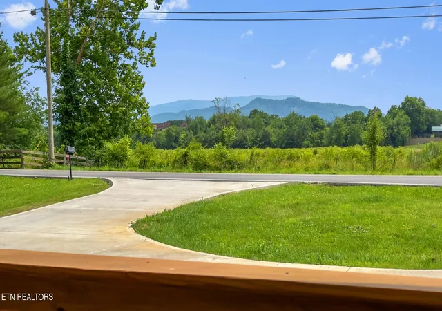 Photo 2 of Single family home for sale at 412 Apple Valley Rd, Sevierville, TN 37862 | MLS# 1354226 | Listing updated on 2026-09-16