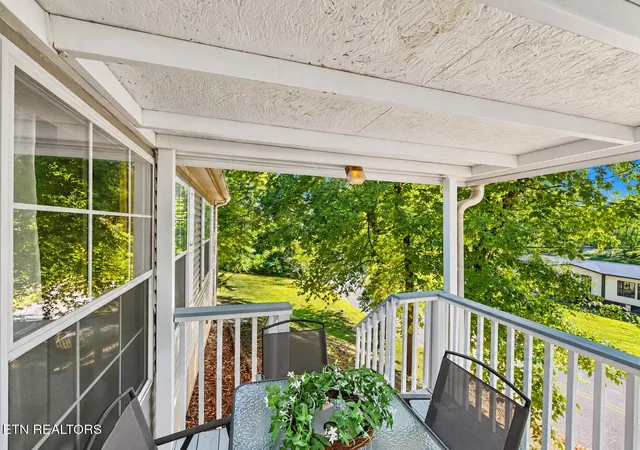 Photo 4 of Sale Pending at 501 Park Ave, Clinton, TN 37716 | MLS# 1354393 | Listing updated on 2026-09-14