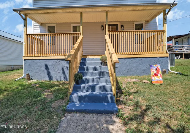 Photo 4 of Single family home for sale at 213 Birch St, Harriman, TN 37748 | MLS# 1354369 | Listing updated on 2026-09-19