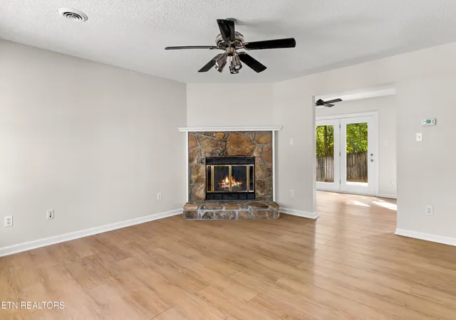 Photo 2 of Single family home for sale at 805 Black Rock Cir, Knoxville, TN 37934 | MLS# 1356415 | Listing updated on 2026-10-07