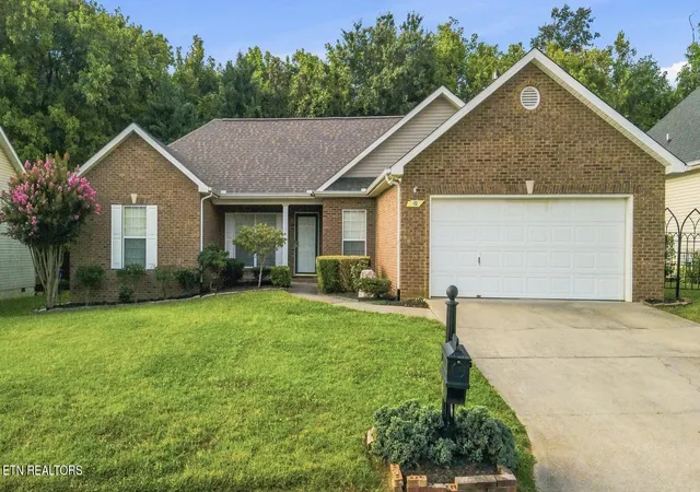 Photo 1 of Single family home for sale at 5709 Rhyne Cvs Ln, Knoxville, TN 37931 | MLS# 1354335 | Listing updated on 2026-09-10
