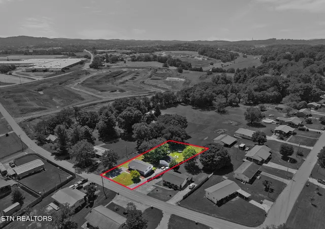 Photo 36 of Sale Pending at 2836 Black Oak Rd, Jefferson City, TN 37760 | MLS# 1354299 | Listing updated on 2026-09-10