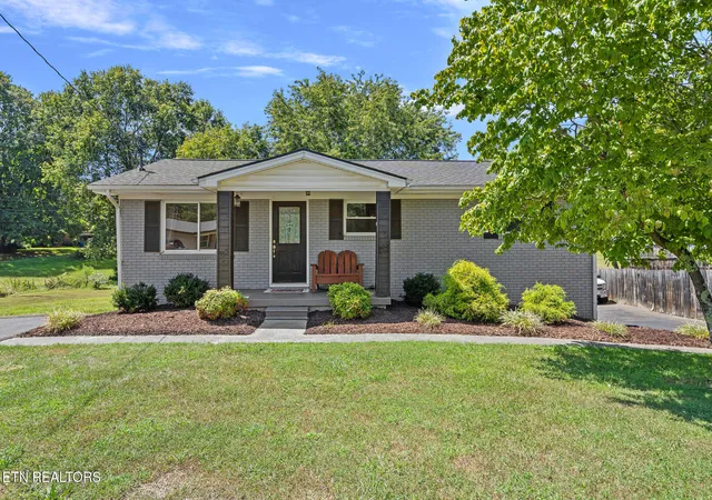Photo 2 of Sale Pending at 2836 Black Oak Rd, Jefferson City, TN 37760 | MLS# 1354299 | Listing updated on 2026-09-10