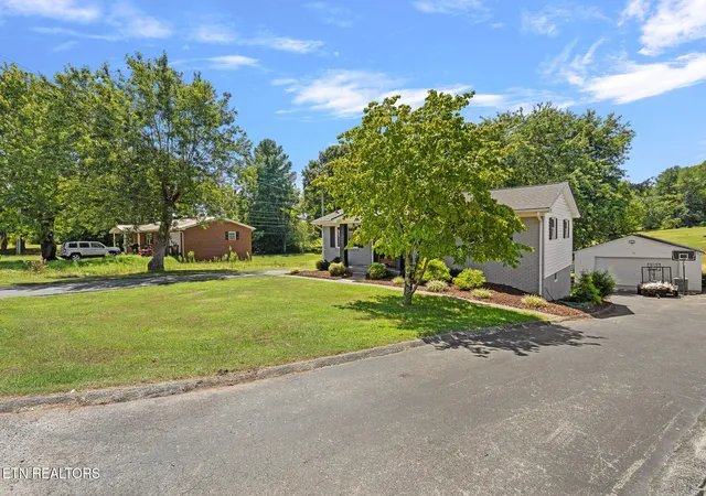Photo 3 of Sale Pending at 2836 Black Oak Rd, Jefferson City, TN 37760 | MLS# 1354299 | Listing updated on 2026-09-10
