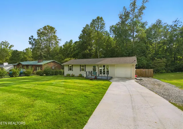 Photo 2 of Sale Pending at 6529 Cedarbreeze Rd, Knoxville, TN 37918 | MLS# 1354345 | Listing updated on 2026-09-17