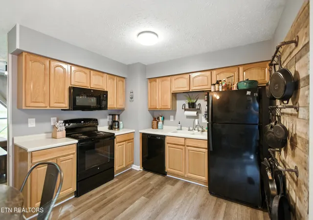 Photo 3 of Sale Pending at 6529 Cedarbreeze Rd, Knoxville, TN 37918 | MLS# 1354345 | Listing updated on 2026-09-17