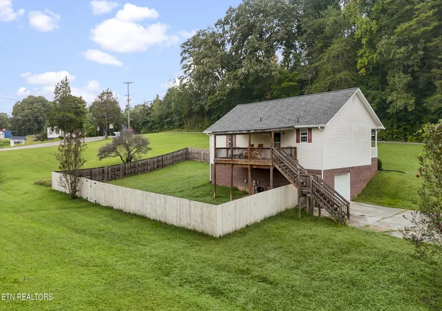 Photo 3 of Sale Pending at 188 Cherokee Dr, Bean Station, TN 37708 | MLS# 1354372 | Listing updated on 2026-09-14