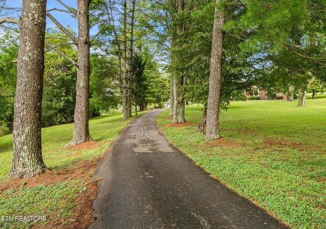 Photo 3 of Single family home for sale at 128 Chinquapin Ln, Madisonville, TN 37354 | MLS# 1354356 | Listing updated on 2026-09-10