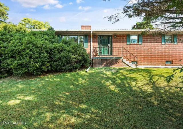 Photo 1 of Sale Pending at 985 Lane Dr, Friendsville, TN 37737 | MLS# 1354352 | Listing updated on 2026-09-06