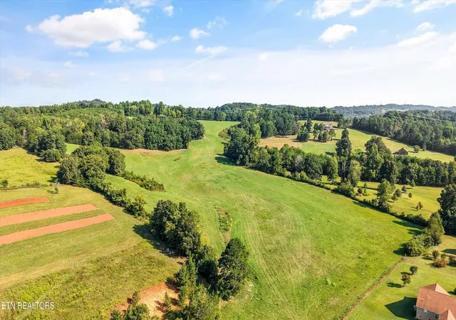 Photo 4 of Sale Pending at 985 Lane Dr, Friendsville, TN 37737 | MLS# 1354352 | Listing updated on 2026-09-06