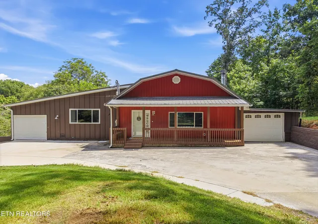 Photo 1 of Single family home for sale at 802 Cusick Cir, Lenoir City, TN 37772 | MLS# 1354328 | Listing updated on 2026-09-04