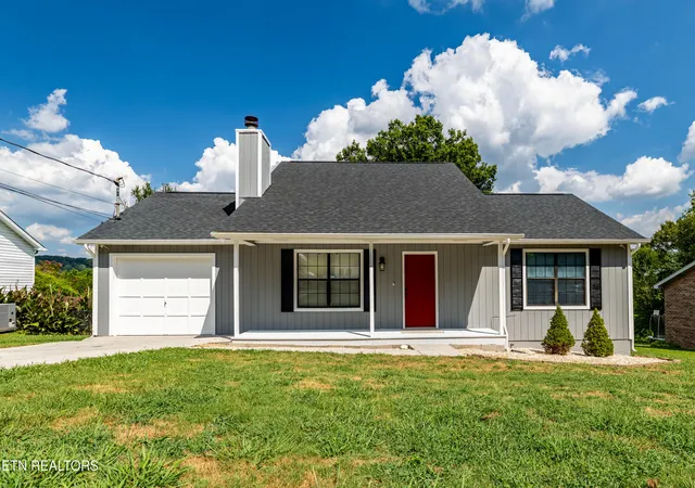 Single family home for sale at 2423 Chimney Ridge Rd, Knoxville, TN 37923 | MLS# 1354302