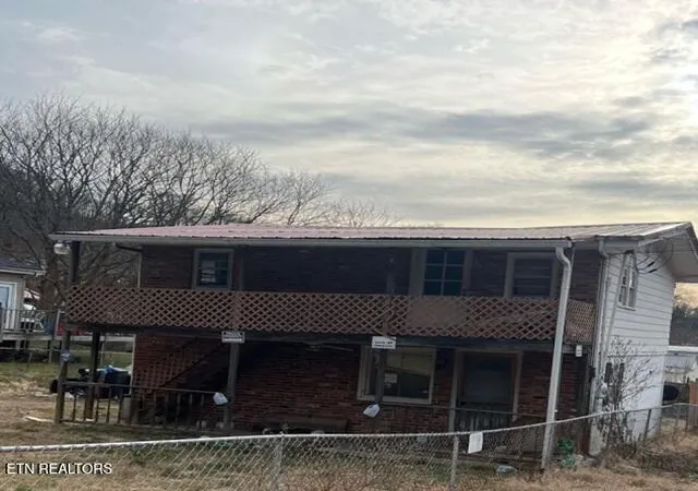 Photo 2 of Multi family home for sale at 408 Gaines St, Kingsport, TN 37664 | MLS# 1354300 | Listing updated on 2026-09-03