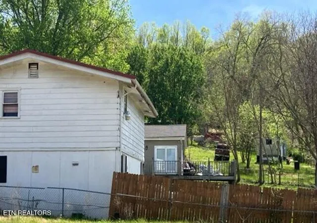 Photo 3 of Multi family home for sale at 408 Gaines St, Kingsport, TN 37664 | MLS# 1354300 | Listing updated on 2026-09-03