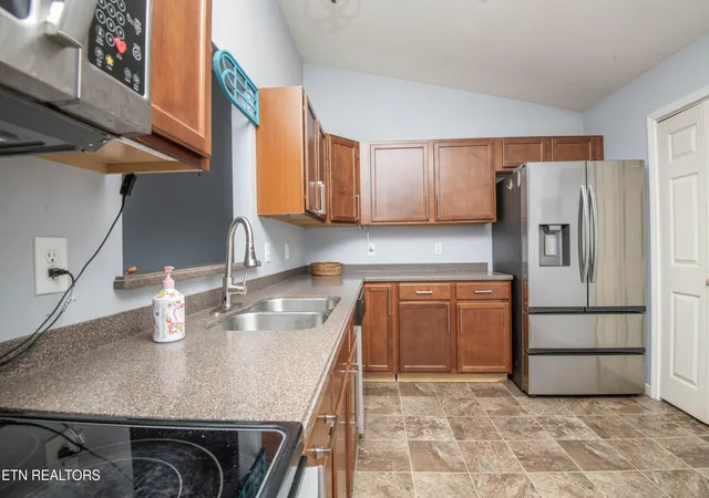 Photo 3 of Condo for sale at 5141 Spring Petal Way #16, Knoxville, TN 37912 | MLS# 1354368 | Listing updated on 2026-09-08