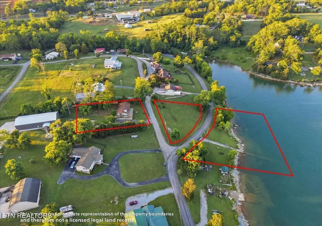 Photo 3 of Single family home for sale at 743 Garrett Rd, Dandridge, TN 37725 | MLS# 1354306 | Listing updated on 2026-09-03