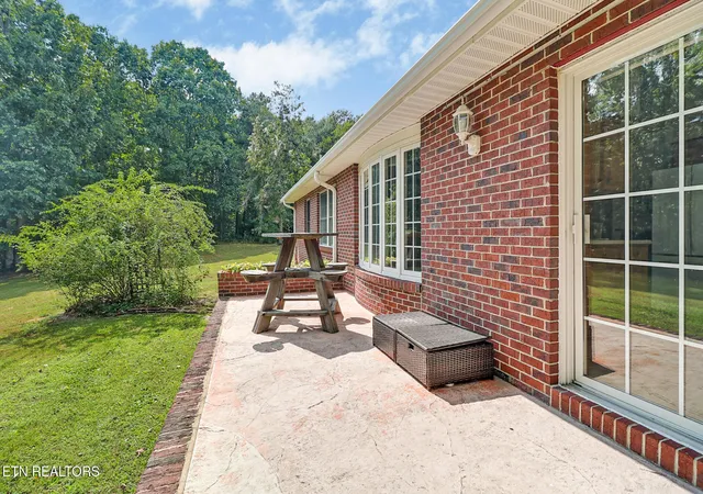 Photo 2 of Single family home for sale at 5804 Genesis Rd, Crossville, TN 38571 | MLS# 1354311 | Listing updated on 2026-09-12