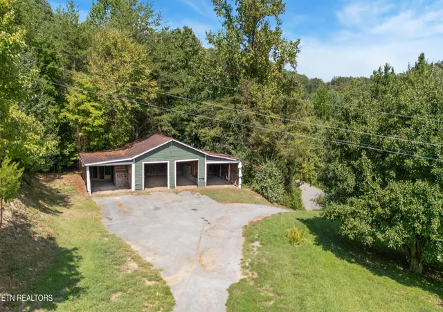Photo 3 of Sale Pending at 464 Satterfield Rd, Luttrell, TN 37779 | MLS# 1354392 | Listing updated on 2026-09-12
