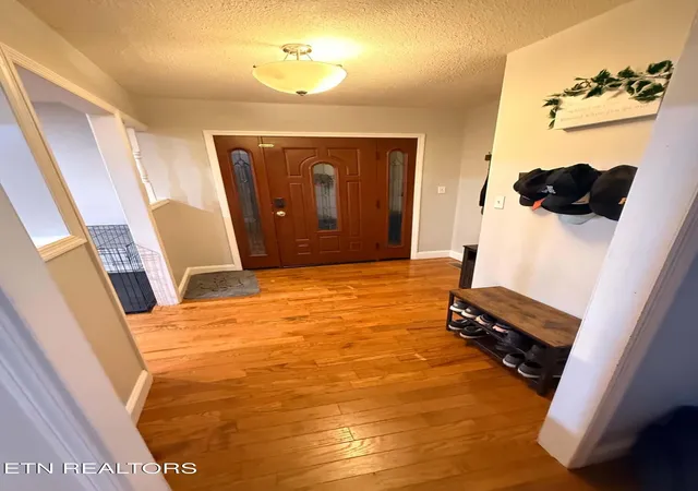 Photo 3 of Single family home for sale at 212 Norfolk Cir, Harrogate, TN 37752 | MLS# 1354357 | Listing updated on 2026-09-22