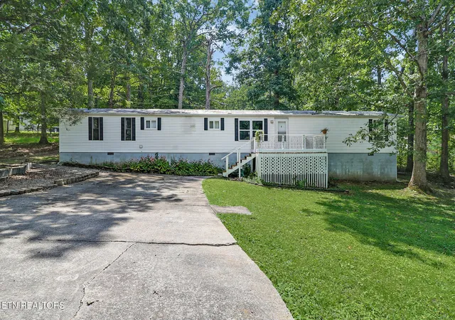 Photo 1 of Single family home for sale at 106 Avon Ln, Crossville, TN 38558 | MLS# 1354353 | Listing updated on 2026-09-04