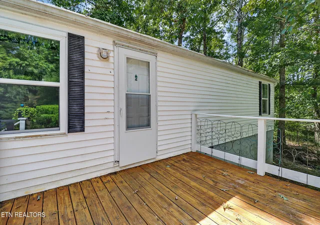 Photo 2 of Single family home for sale at 106 Avon Ln, Crossville, TN 38558 | MLS# 1354353 | Listing updated on 2026-09-04