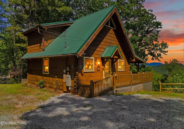 Photo 1 of Single family home for sale at 4361 Oakland Way #3, Gatlinburg, TN 37738 | MLS# 1354331 | Listing updated on 2026-09-04