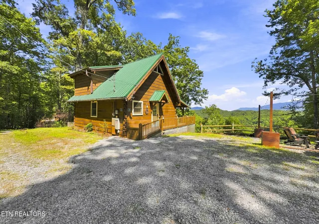 Photo 3 of Single family home for sale at 4361 Oakland Way #3, Gatlinburg, TN 37738 | MLS# 1354331 | Listing updated on 2026-09-04