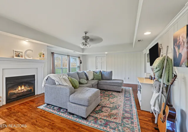 Photo 3 of Sale Pending at 106 Carter Dr, Maryville, TN 37801 | MLS# 1354348 | Listing updated on 2026-09-05