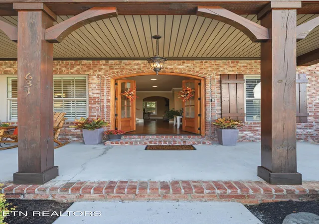 Photo 3 of Single family home for sale at 631 Karch Dr, Maryville, TN 37803 | MLS# 1354334 | Listing updated on 2026-09-25