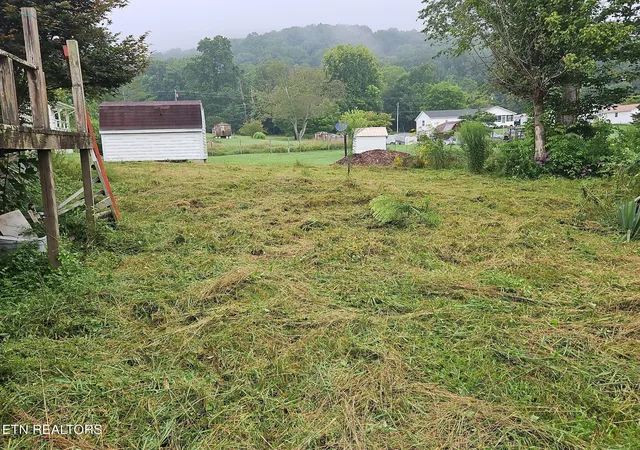 Photo 4 of Single family home for sale at 145 Crabtree Ln, Caryville, TN 37714 | MLS# 1354338 | Listing updated on 2026-09-04