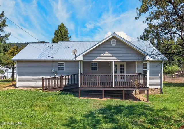 Photo 3 of Single family home for sale at 3806 Holders Grv Rd, Cosby, TN 37722 | MLS# 1354618 | Listing updated on 2026-09-14