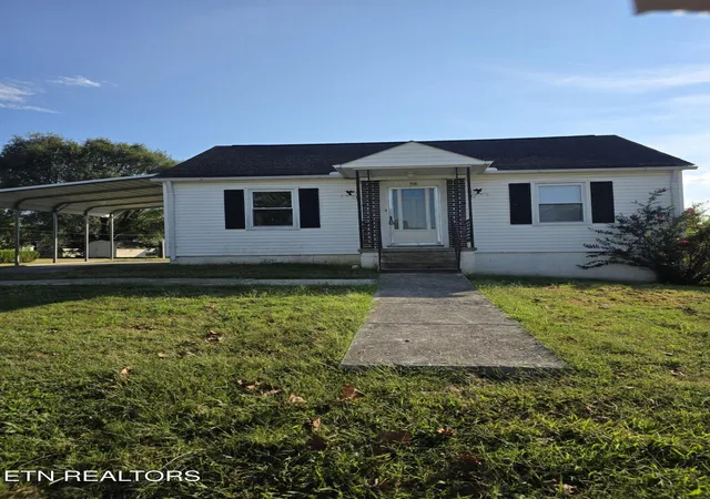 Photo 2 of Single family home for sale at 404 E 4th Street, La Follette, TN 37766 | MLS# 1354535 | Listing updated on 2026-09-10