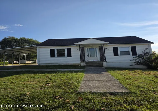 Photo 3 of Single family home for sale at 404 E 4th Street, La Follette, TN 37766 | MLS# 1354535 | Listing updated on 2026-09-10
