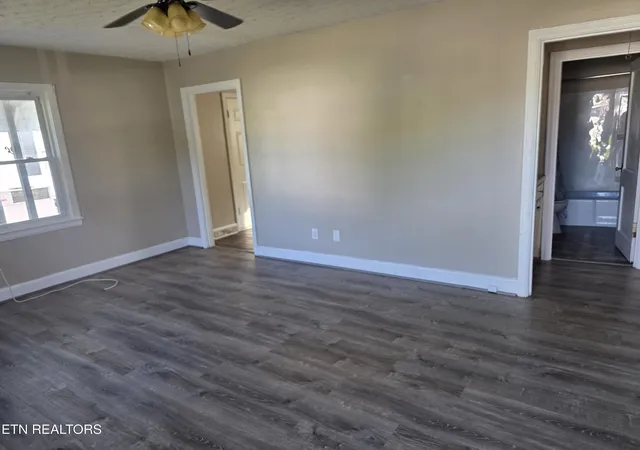 Photo 4 of Single family home for sale at 404 E 4th Street, La Follette, TN 37766 | MLS# 1354535 | Listing updated on 2026-09-10