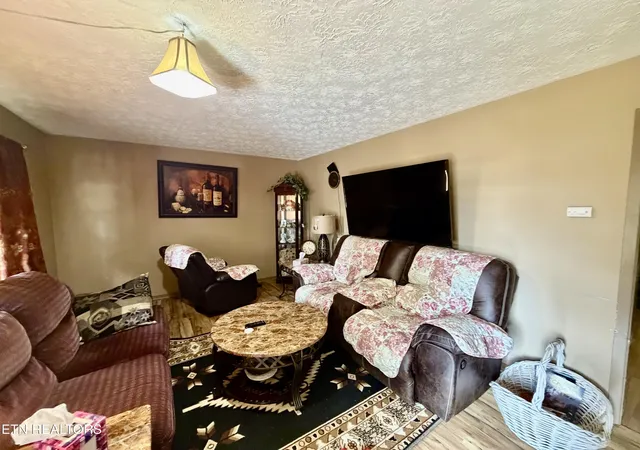 Photo 3 of Single family home for sale at 7900 Quail Run Rd, Knoxville, TN 37938 | MLS# 1354497 | Listing updated on 2026-09-04