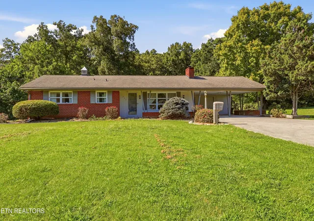 Photo 1 of Single family home for sale at 717 Kimberlin Hts Rd, Kimberlin Heights, TN 37920 | MLS# 1354732 | Listing updated on 2026-09-10