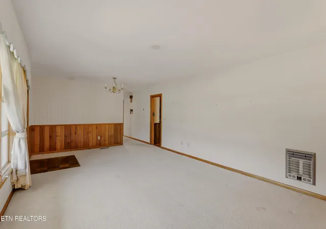 Photo 4 of Single family home for sale at 717 Kimberlin Hts Rd, Kimberlin Heights, TN 37920 | MLS# 1354732 | Listing updated on 2026-09-10