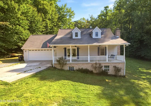 Photo 1 of Sale Pending at 923 Marlow Cir, Clinton, TN 37716 | MLS# 1354651 | Listing updated on 2026-10-02