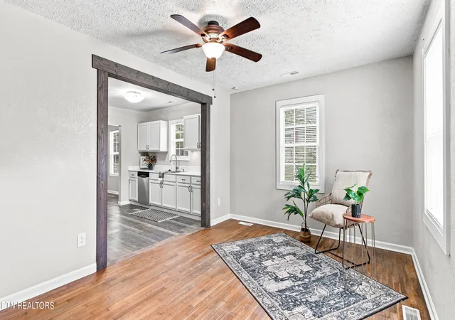Photo 4 of Single family home for sale at 2340 Boxwood Ln, Knoxville, TN 37917 | MLS# 1354477 | Listing updated on 2026-10-23