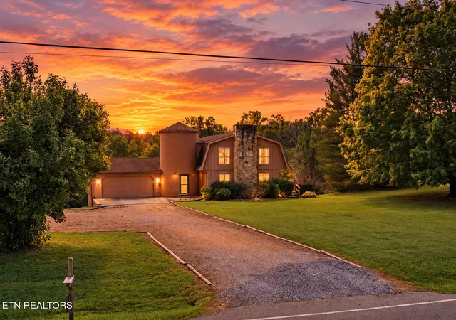 Photo 3 of Single family home for sale at 3911 Miser Sta Rd, Louisville, TN 37777 | MLS# 1355610 | Listing updated on 2026-09-19