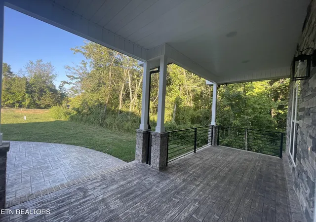 Photo 3 of Single family home for sale at 126 Utsesti Way, Loudon, TN 37774 | MLS# 1354435 | Listing updated on 2026-09-30
