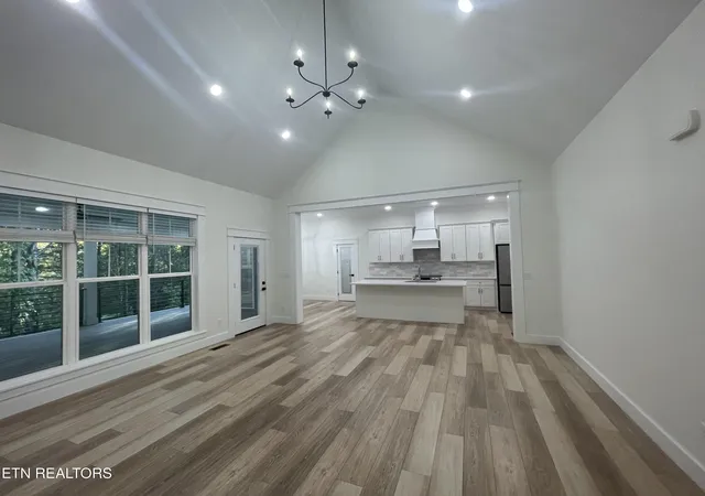 Photo 4 of Single family home for sale at 126 Utsesti Way, Loudon, TN 37774 | MLS# 1354435 | Listing updated on 2026-09-30