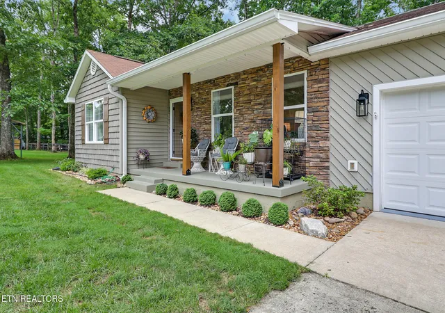 Photo 2 of Single family home for sale at 77 Mulberry Cir, Crossville, TN 38555 | MLS# 1354394 | Listing updated on 2026-09-14