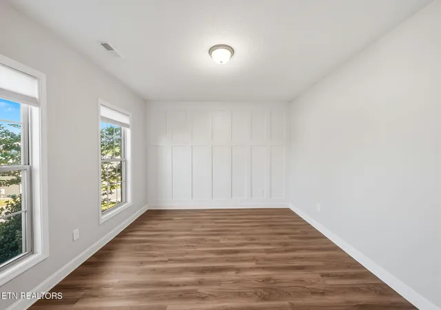 Photo 4 of Single family home for sale at 1664 Hickory Reserve Rd, Knoxville, TN 37932 | MLS# 1354509 | Listing updated on 2026-09-10