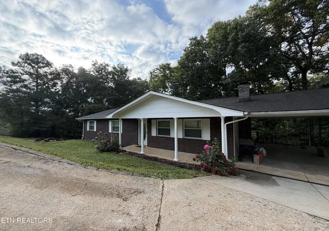 Photo 1 of Single family home for sale at 167 Hudson Ln, Clinton, TN 37716 | MLS# 1354707 | Listing updated on 2026-09-11