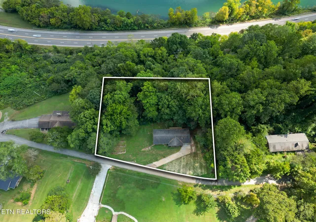 Photo 3 of Single family home for sale at 167 Hudson Ln, Clinton, TN 37716 | MLS# 1354707 | Listing updated on 2026-09-11